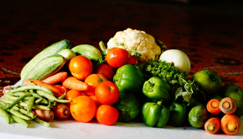 restaurant-ST RAPHAEL-min_table-nature-farm-leaf-ripe-dish-1024857-pxhere.com